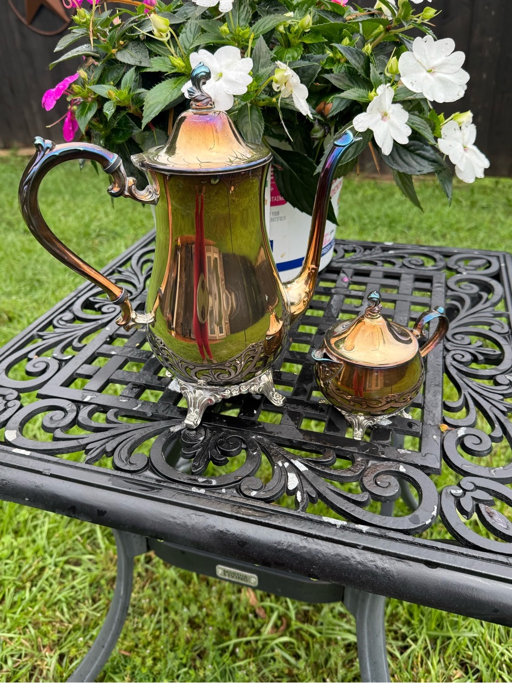 Vintage Oneida Silversmiths Coffee Pot & Sugar Bowl Set Bronze Silverplate MCM